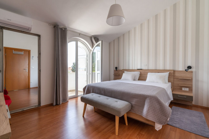Holiday Home Villa Bliss with heated pool and gym, Ka&scaron;tela, Dalmatia, Croatia Ka&scaron;tel Novi